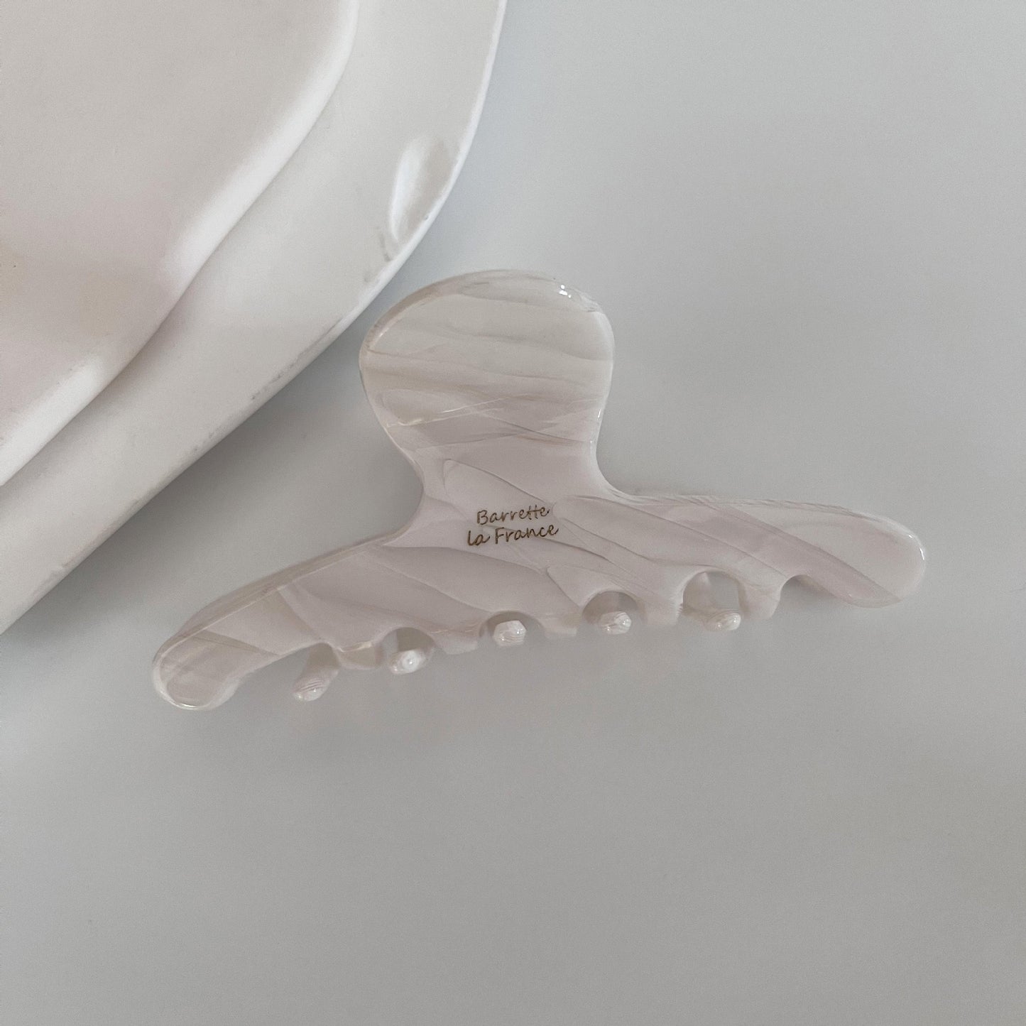 Morandi ✧ Coquette Hair Claw Clip