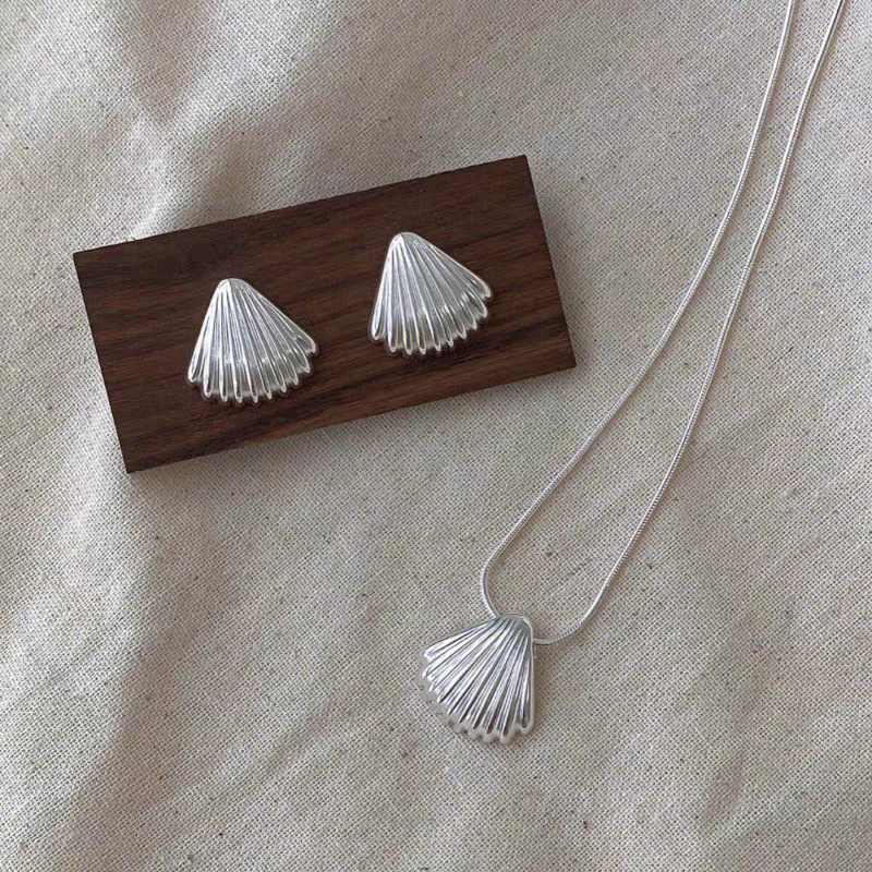 Shell Serenade ✧ Gold-Plated / s925 Silver Necklace